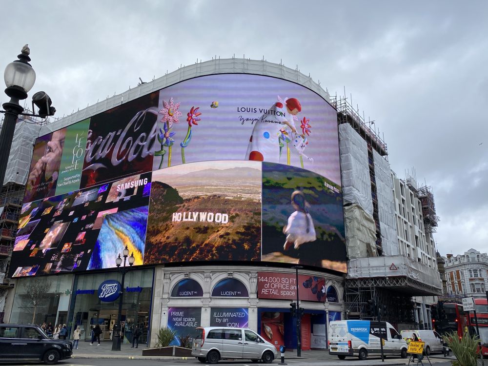 Piccadilly Circus