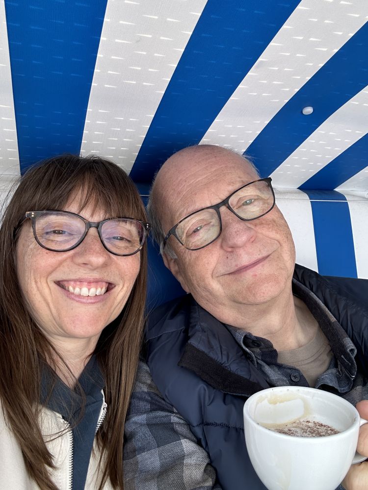 Glücklich im Strandkorb