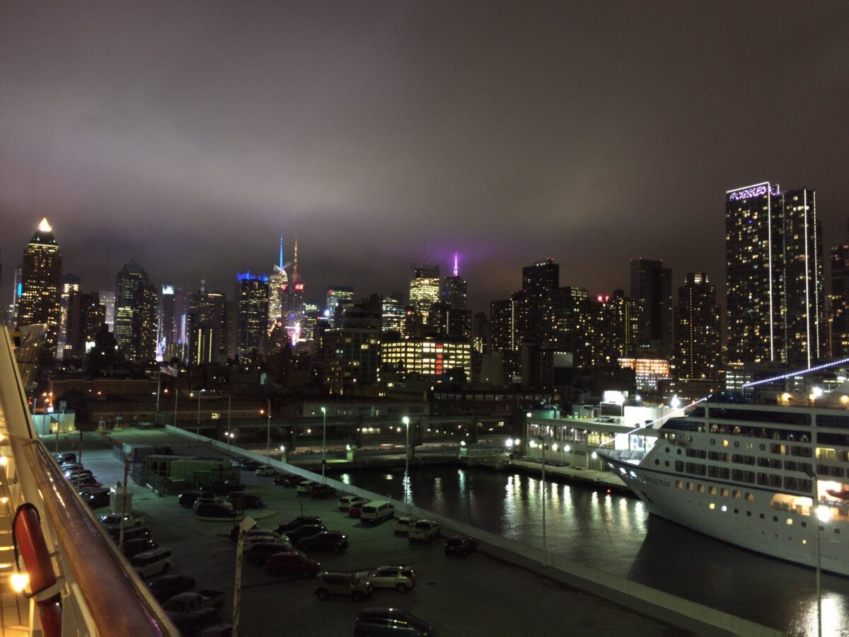 Skyline von Manhatten bei Nacht