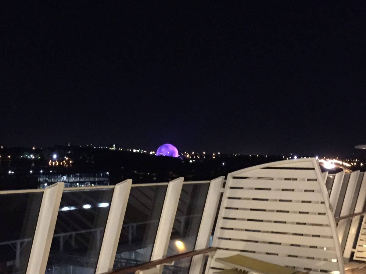 Biosphère Montreal bei Nacht