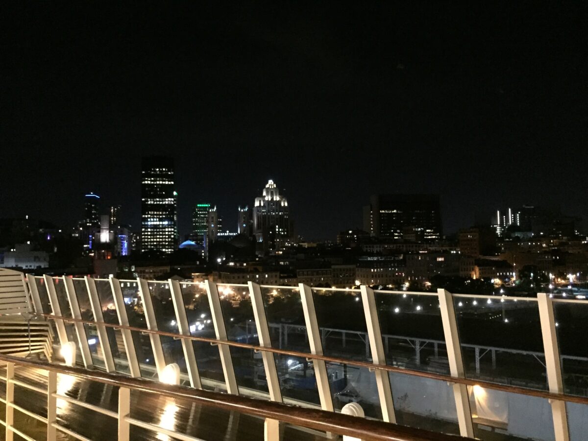 Skyline von Montreal bei Nacht