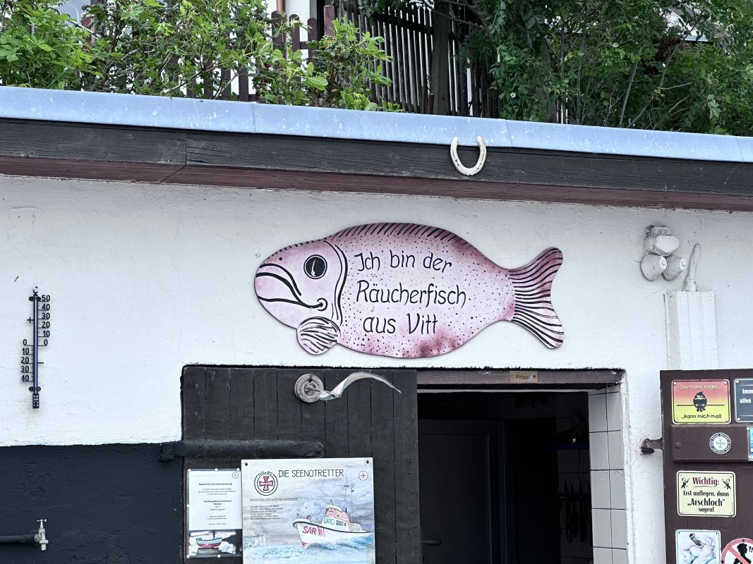 Räucherfisch im Fischerdorf Vitt