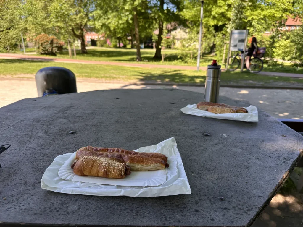 Mittagspause mit Börek von der Twiete Bäckerei