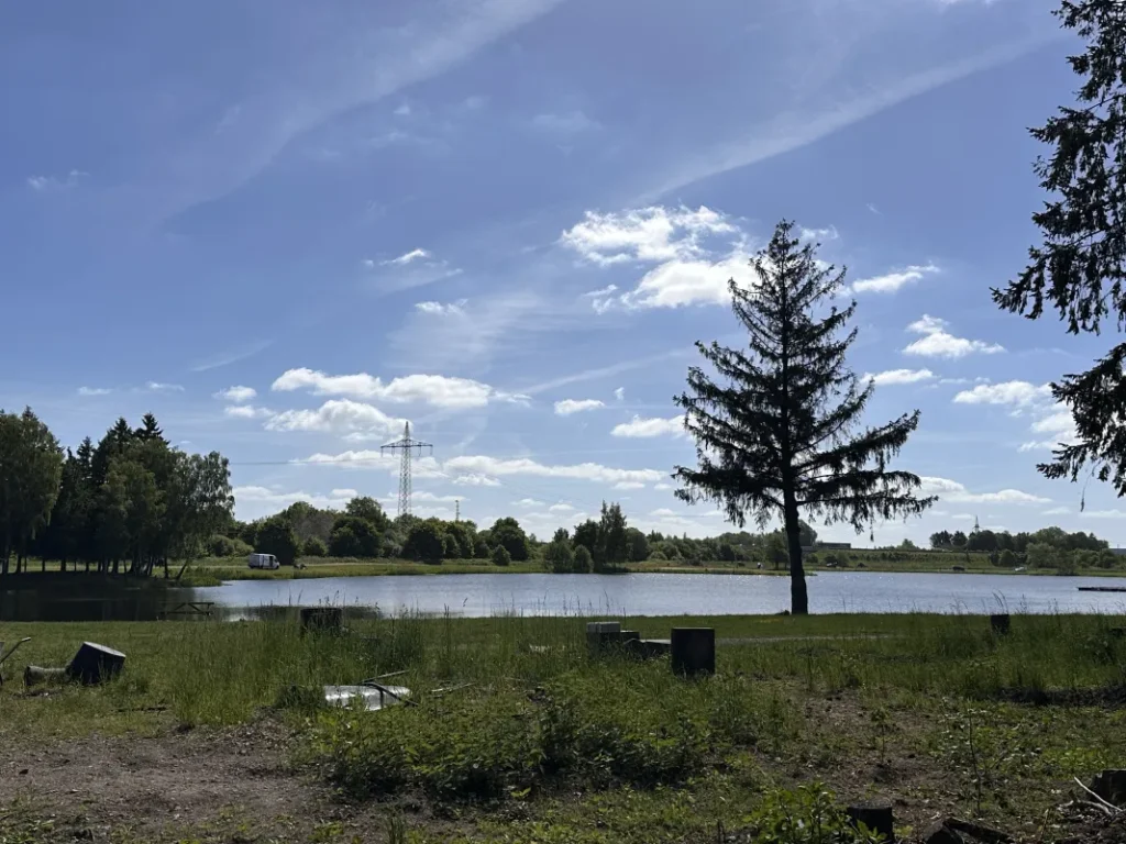 Forellensee beim Golfplark Krogaspe