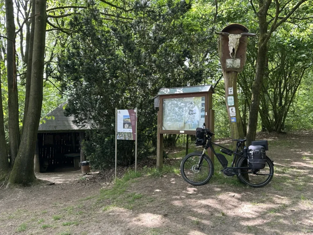 Rastplatz am Ochsenweg bei Peissen