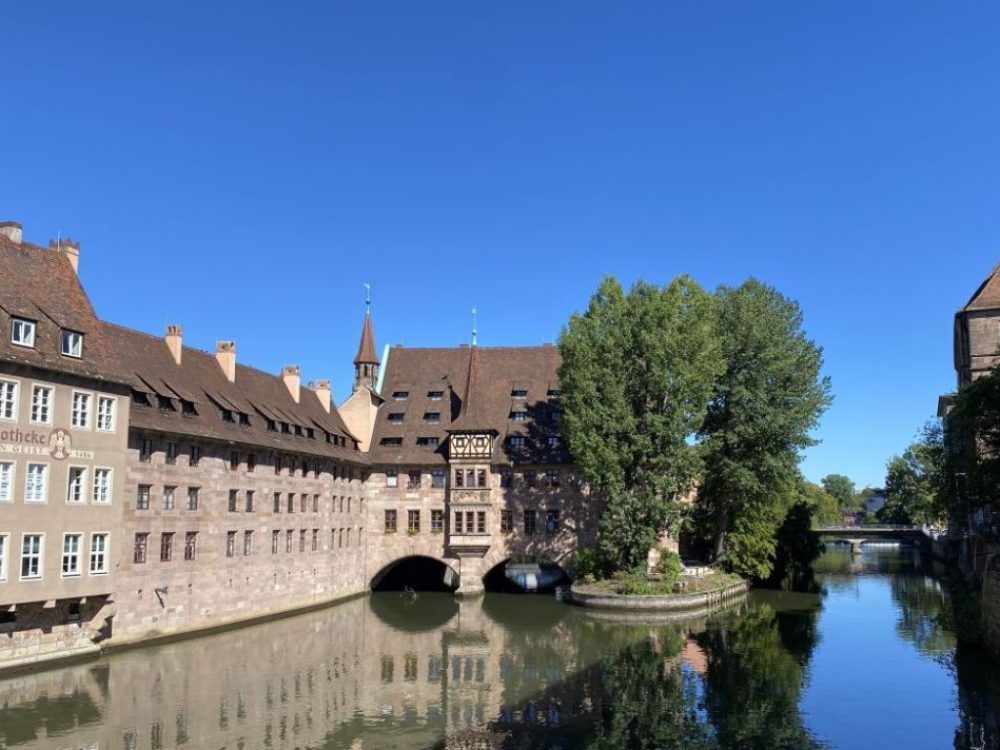 Blick von der Museumsbrücke auf die Pegnitz